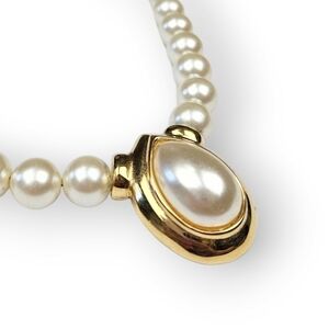 VINTAGE Napier Necklace Faux Pearl Teardrop Pendant Creamy White Gold Plate 18"
